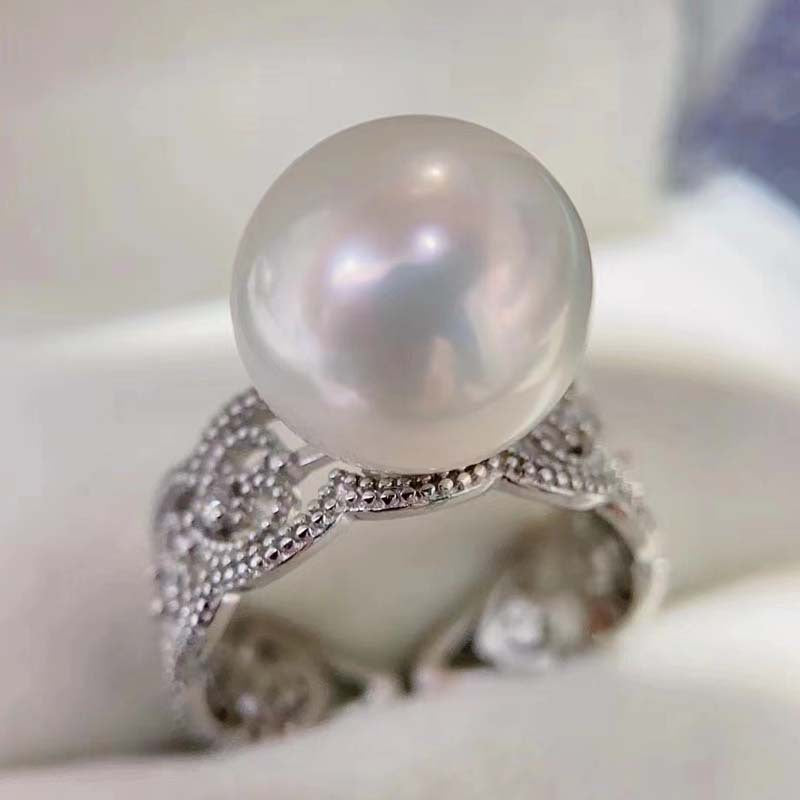 Vintage Lace 10-11mm Freshwater Pearl Ring