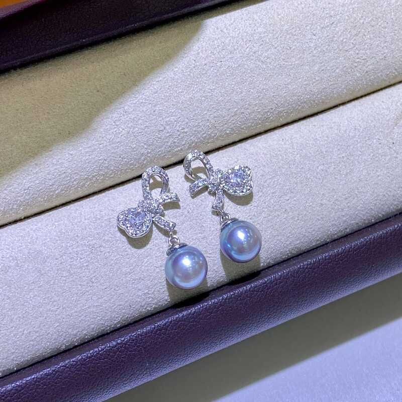 Bow Shape 7-8mm Japanese Seawater Akoya Pearl Earrings