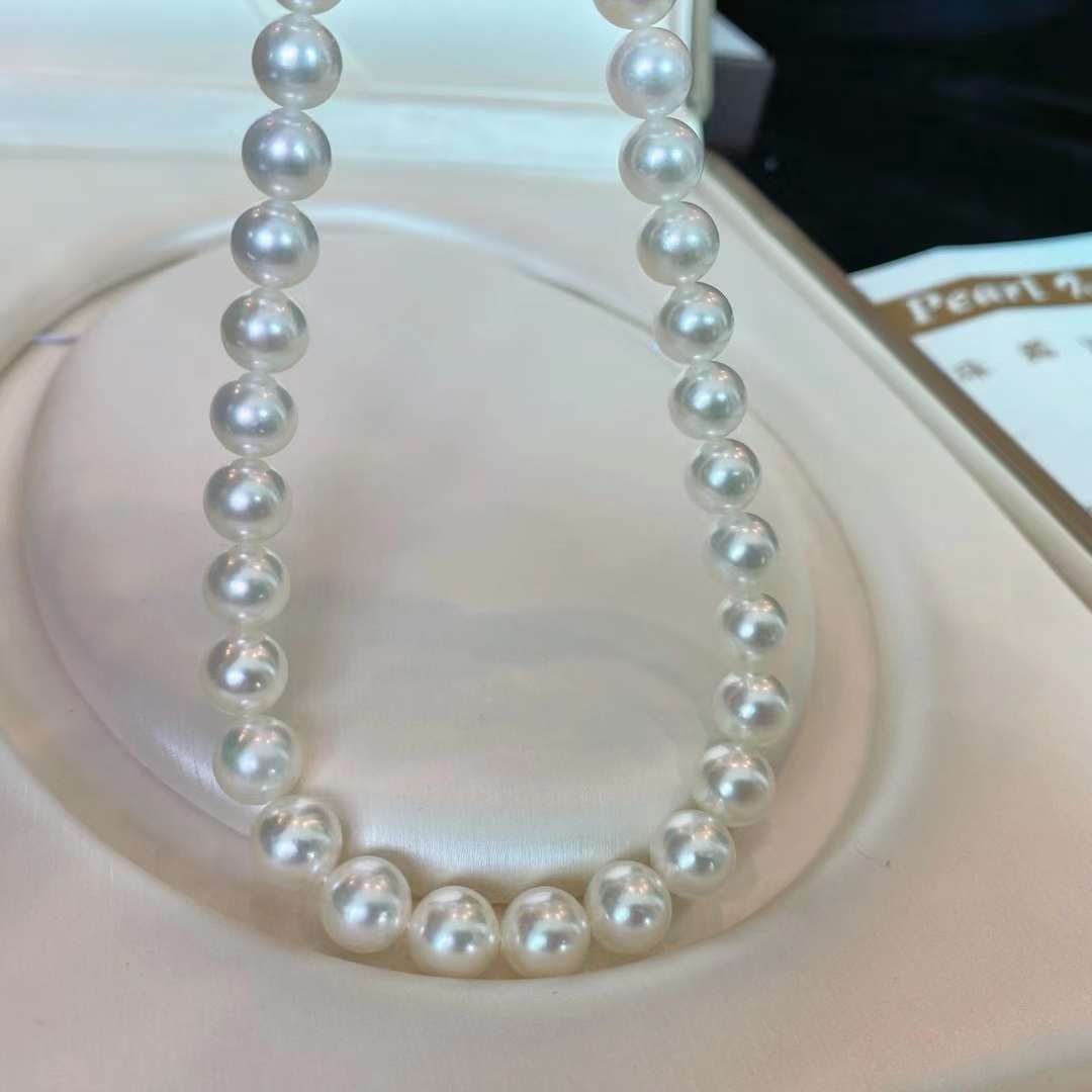 8.5-9mm Japanese Hanadma Grade Akoya Pearl Necklace