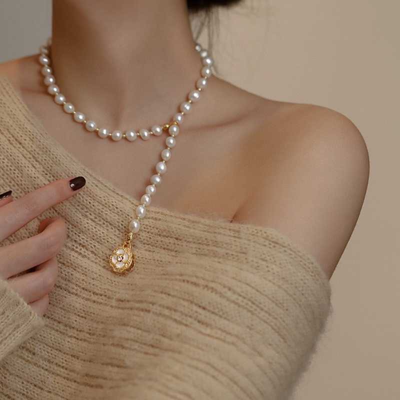 Camellia 7-8mm Freshwater Pearl Necklace