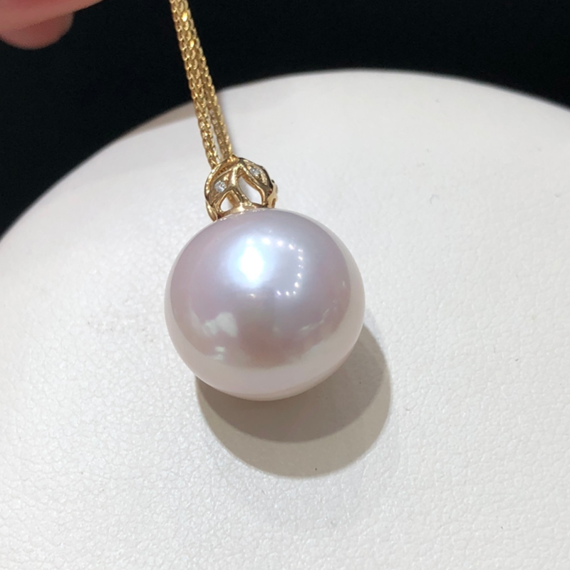 13-14mm Edison Pearl Pendant &18k Gold & Diamond