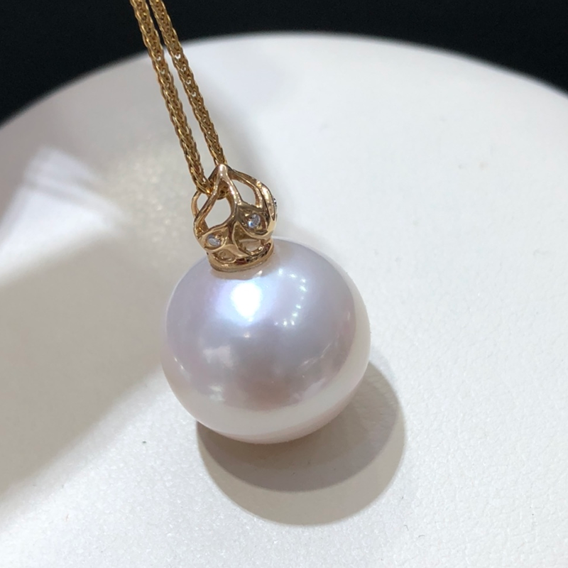 13-14mm Edison Pearl Pendant &18k Gold & Diamond