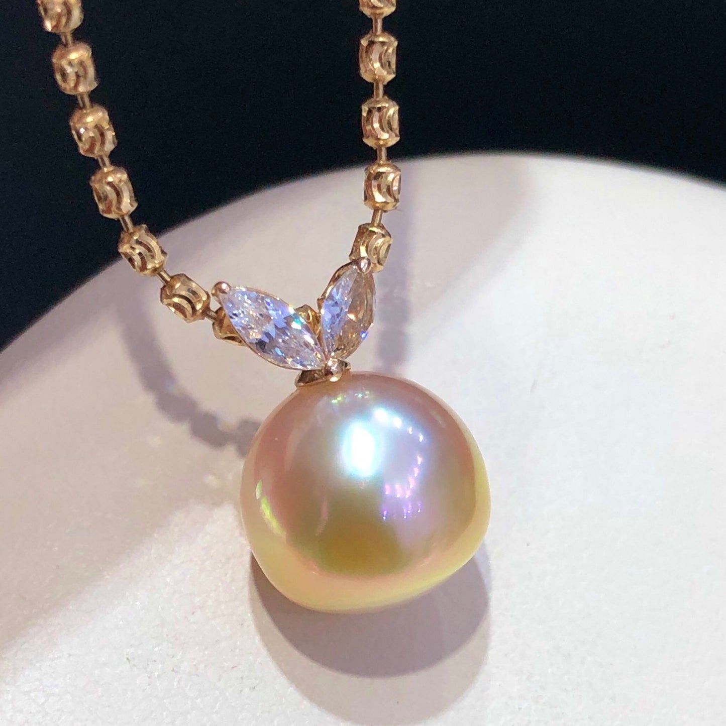 9-10mm South Sea Golden Pearl Pendant & 18k Solid Gold