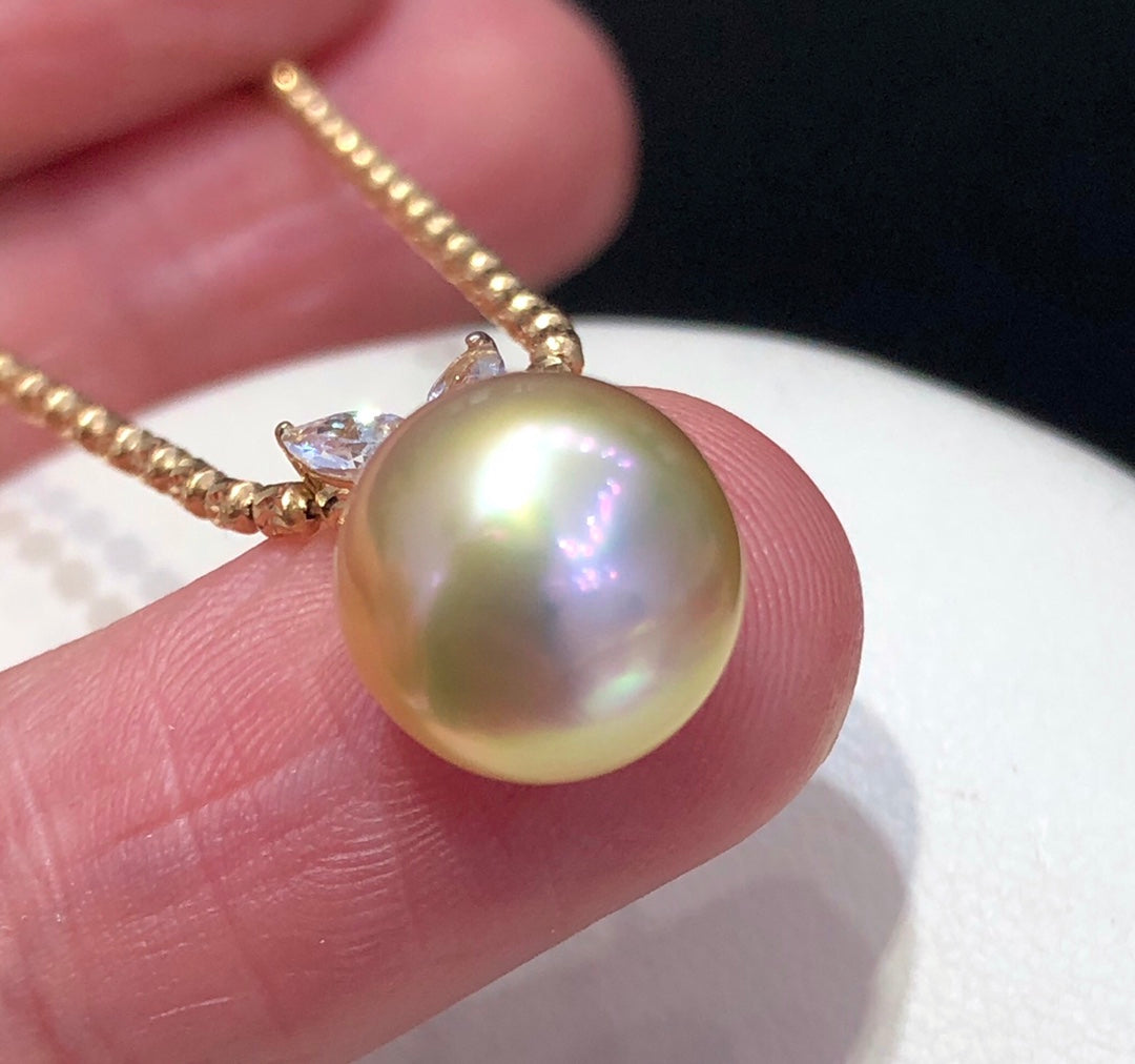 9-10mm South Sea Golden Pearl Pendant & 18k Solid Gold