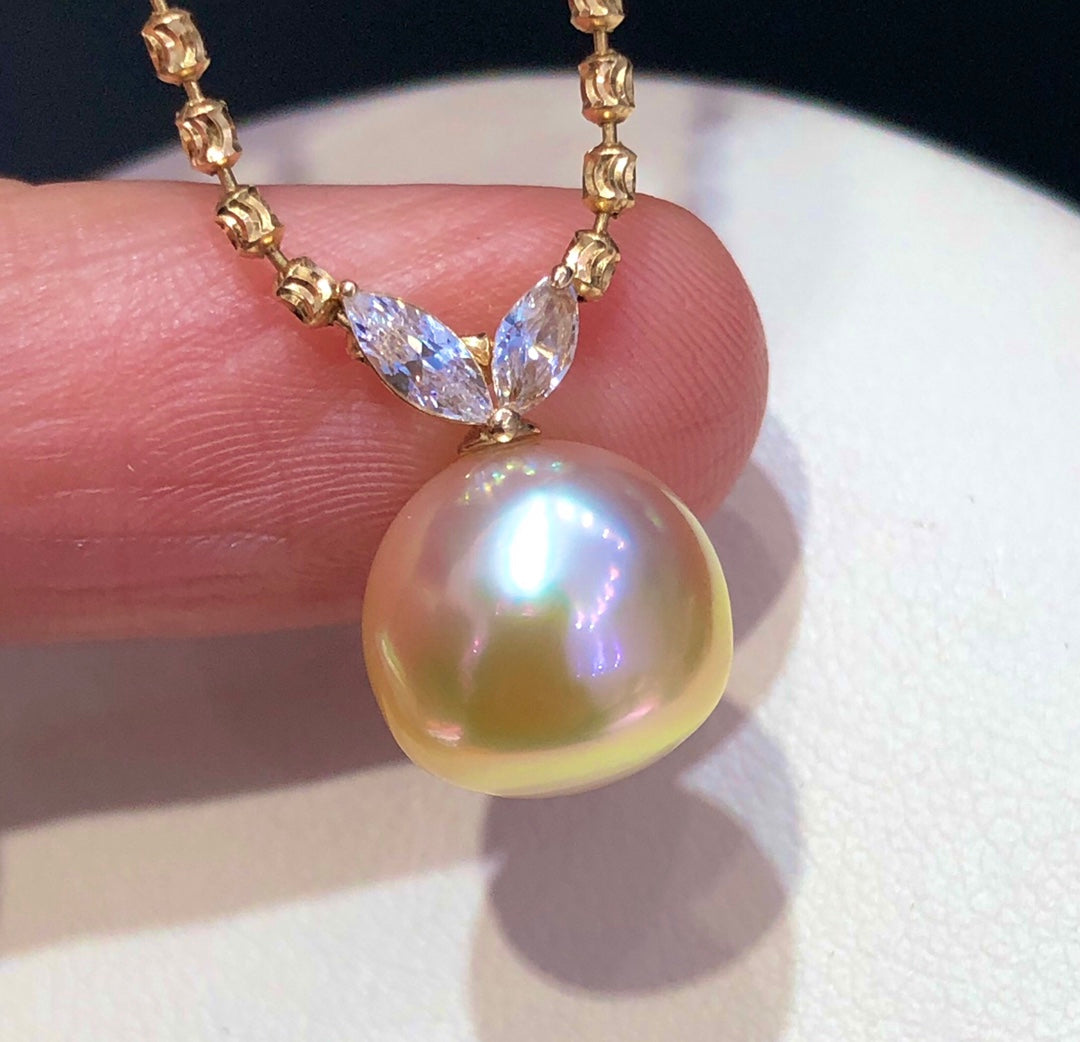 9-10mm South Sea Golden Pearl Pendant & 18k Solid Gold