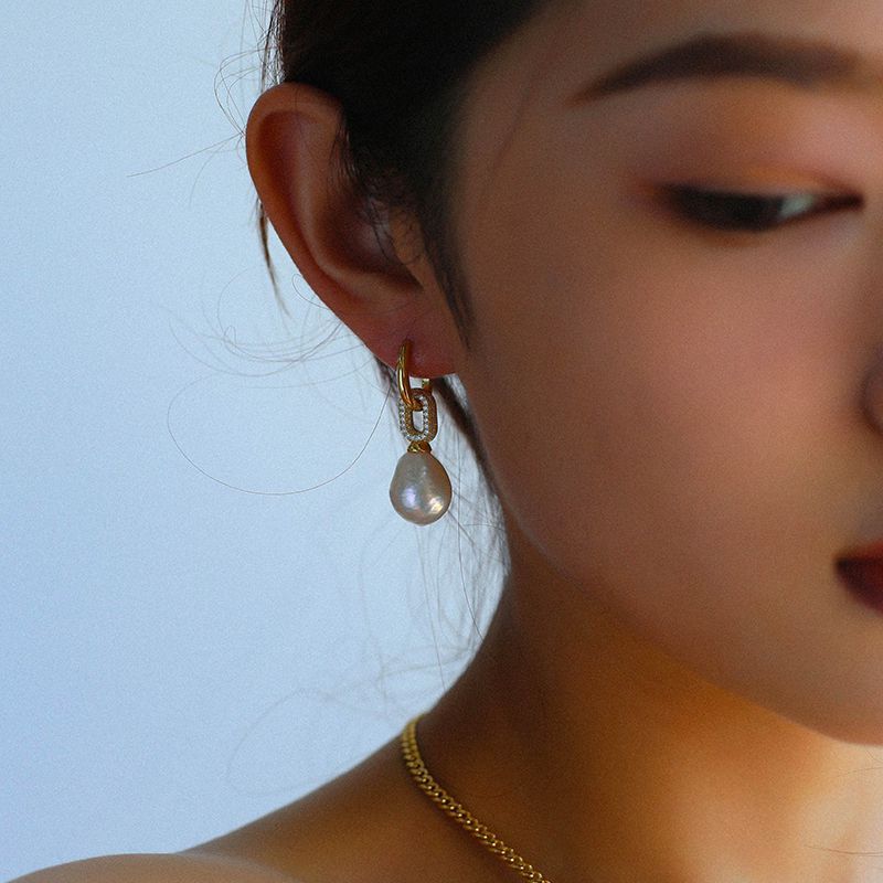 Baroque Irregular Pearl Hoop Earrings (Multi-wear)