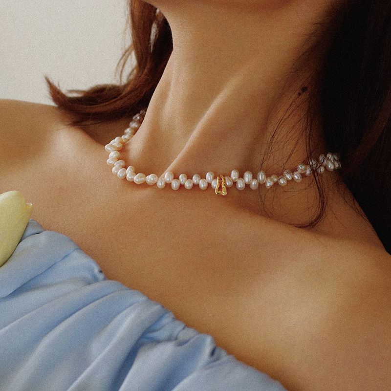 Petal Rain Baroque Pearl choker